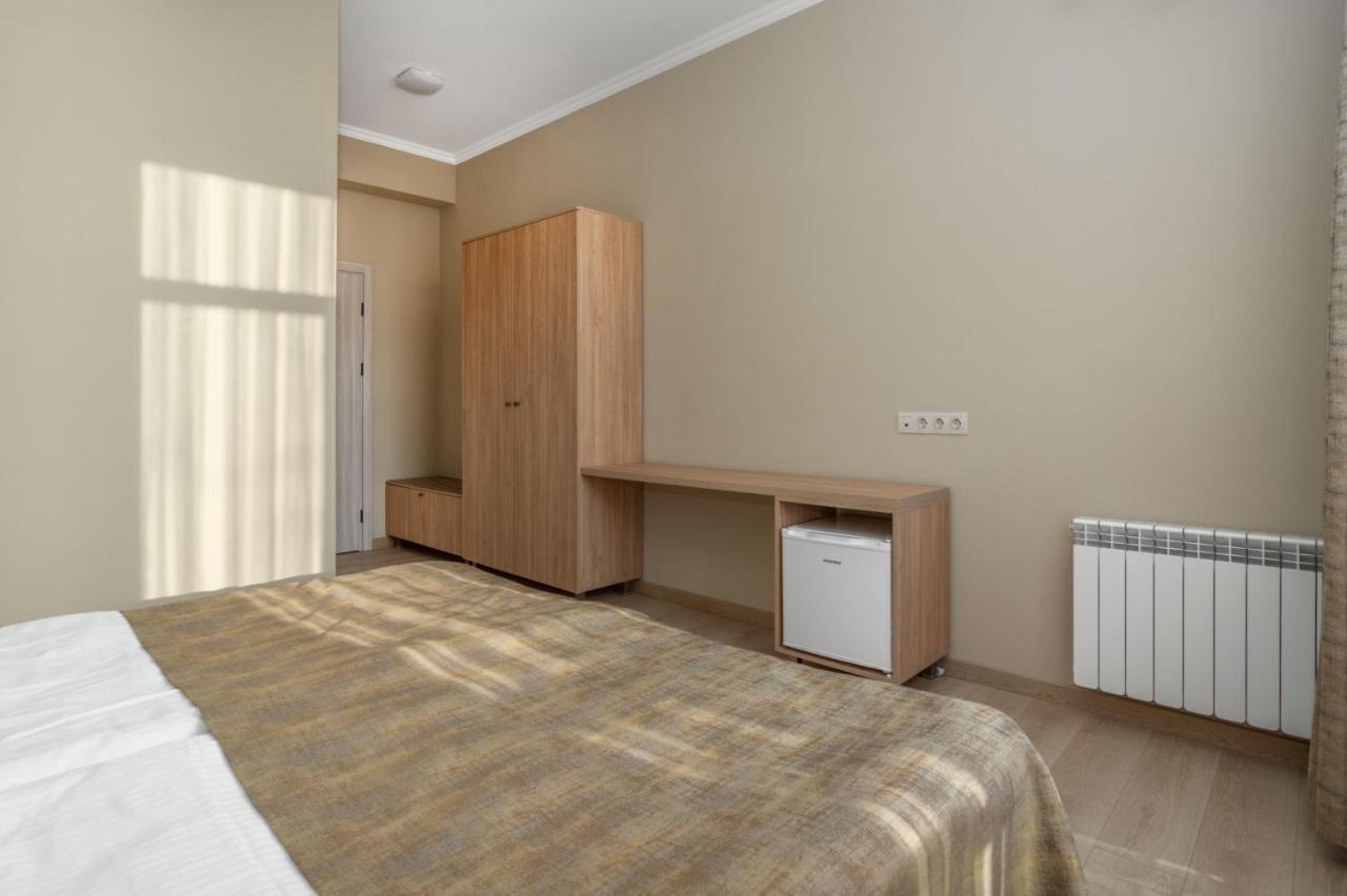 Hotel Alexandria Saguramo Экстерьер фото