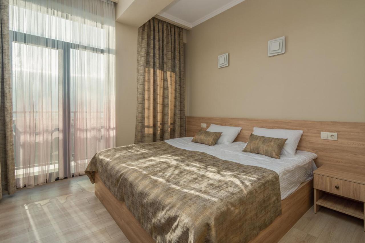 Hotel Alexandria Saguramo Экстерьер фото