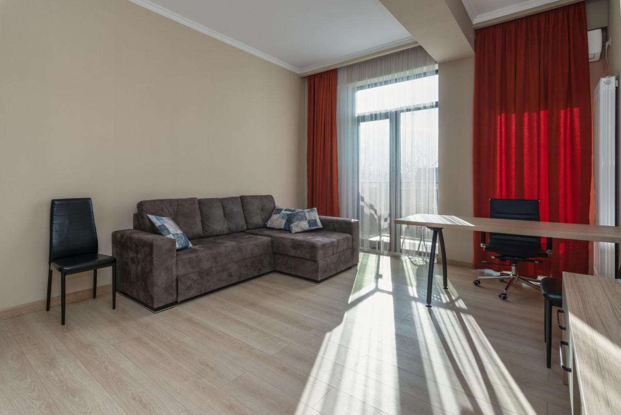 Hotel Alexandria Saguramo Экстерьер фото