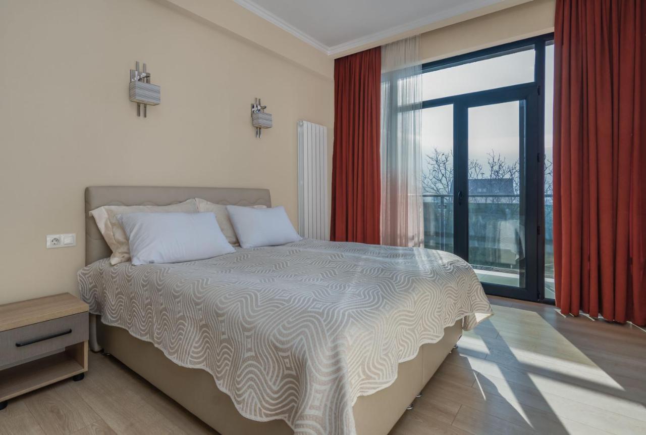 Hotel Alexandria Saguramo Экстерьер фото