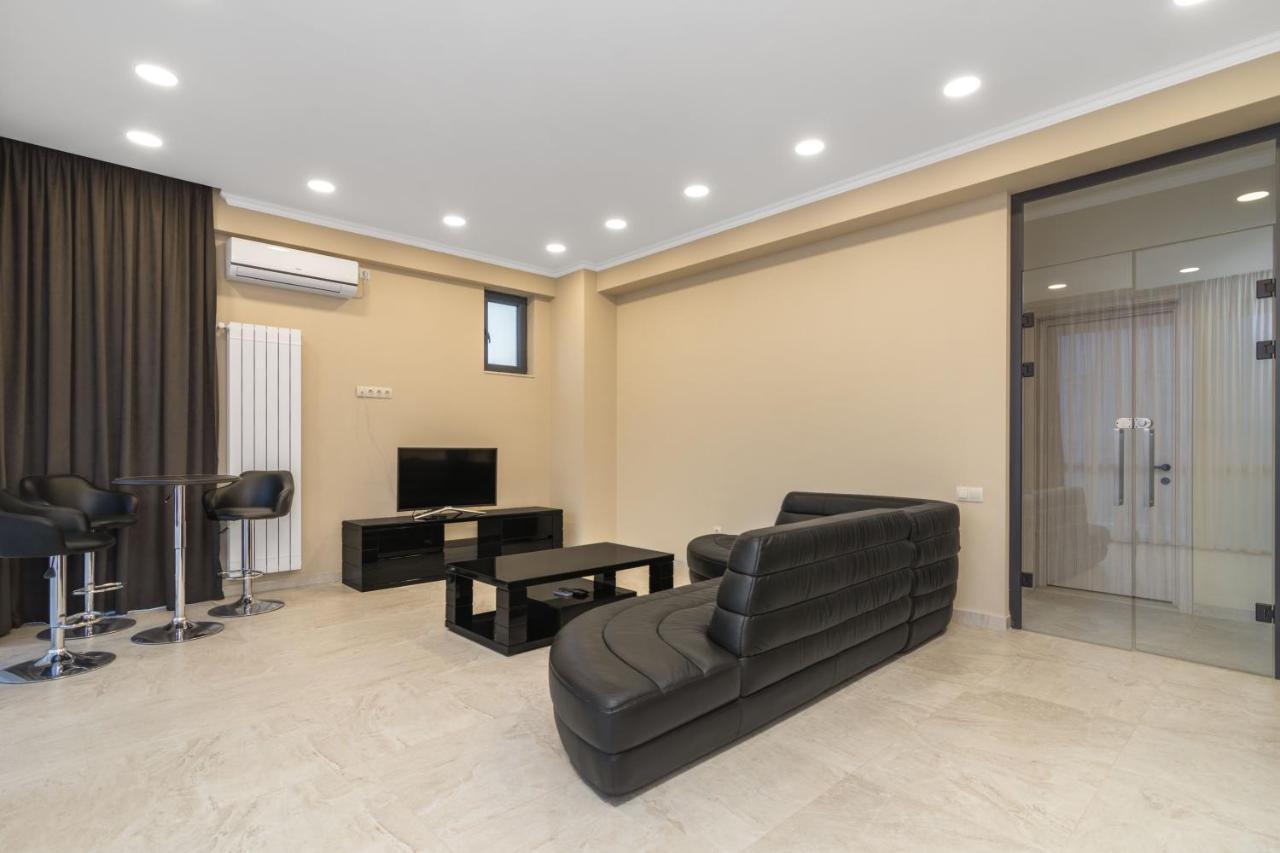 Hotel Alexandria Saguramo Экстерьер фото