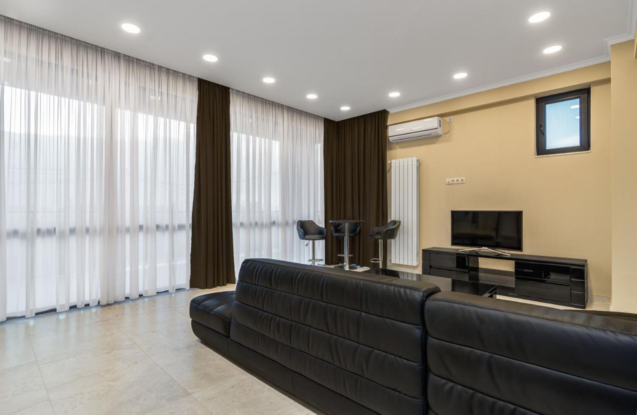 Hotel Alexandria Saguramo Экстерьер фото