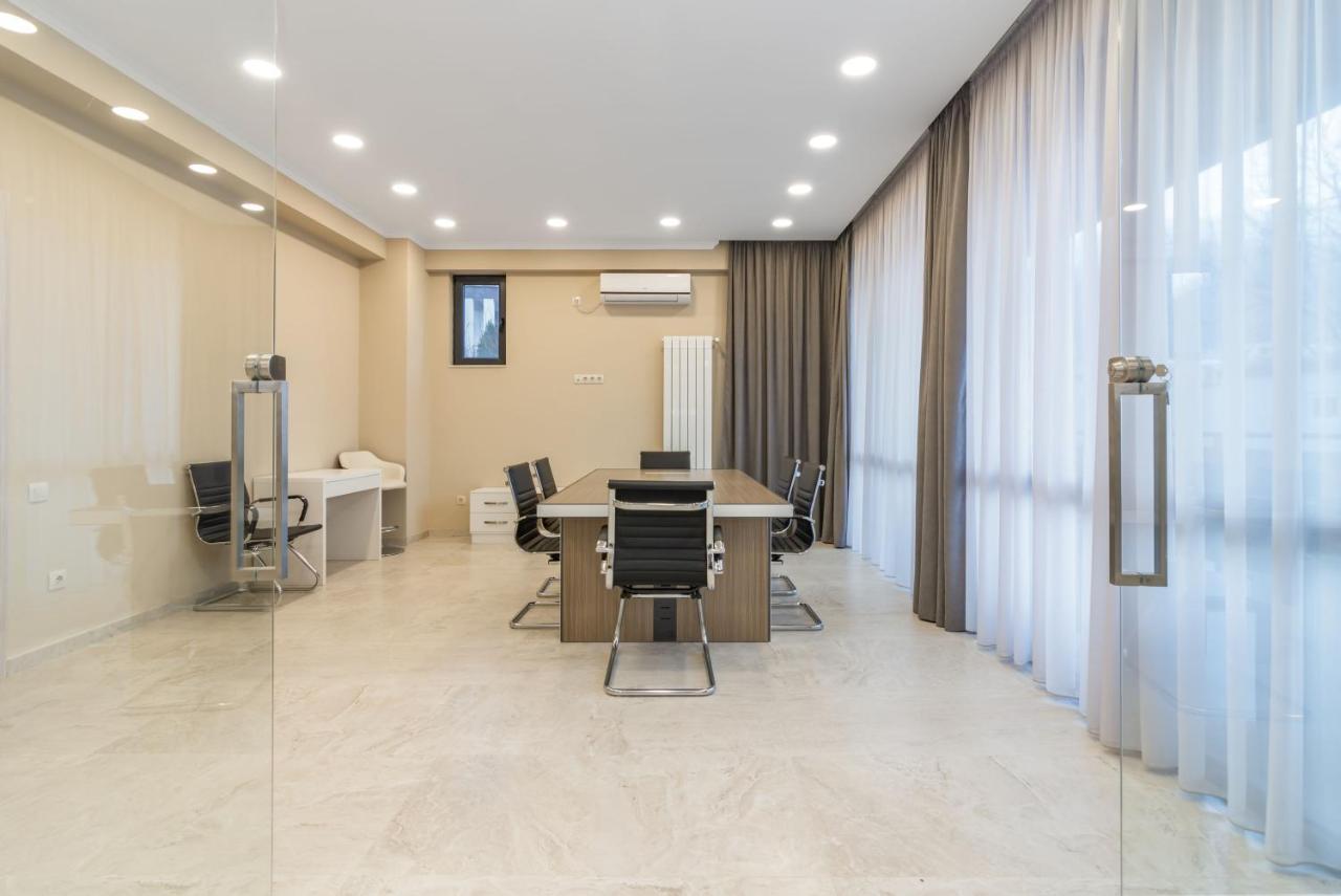 Hotel Alexandria Saguramo Экстерьер фото