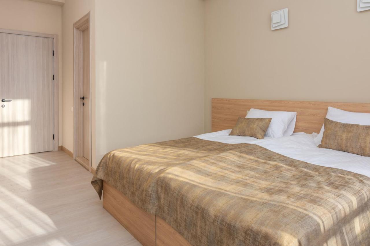 Hotel Alexandria Saguramo Экстерьер фото